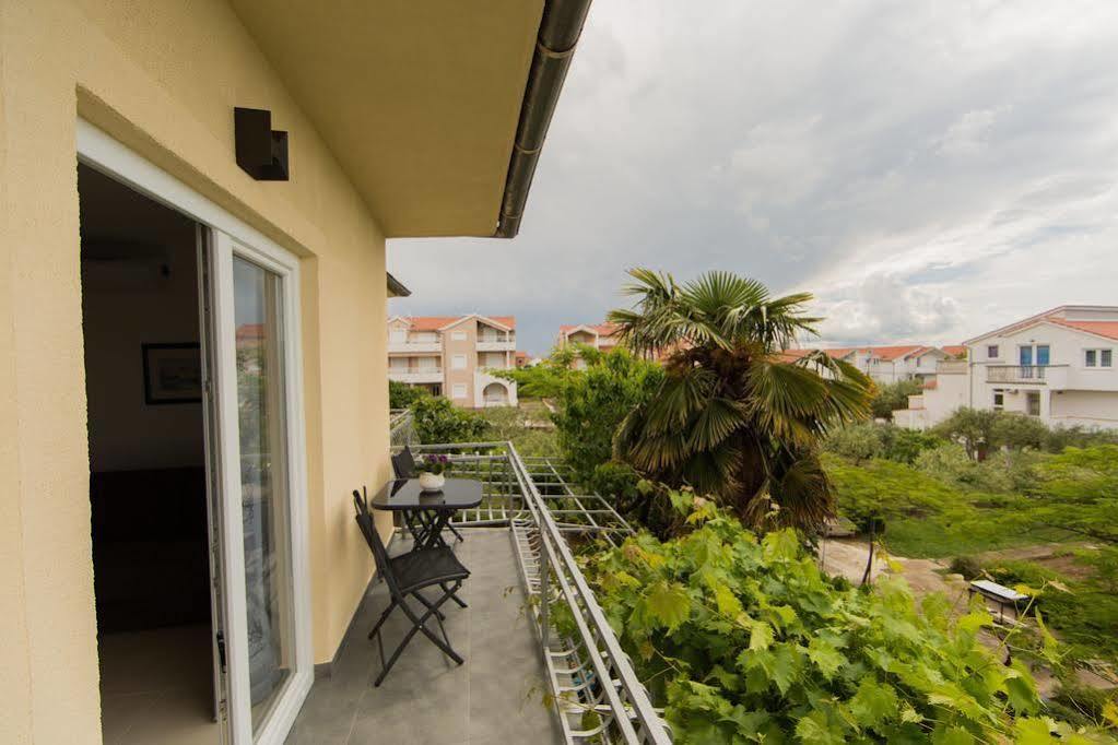 Apartment Udovicic Vodice Exterior photo
